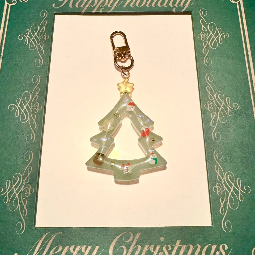 mio.skmtさんのレジン作品 | シリコーンモールド〈クリスマス、ツリー〉