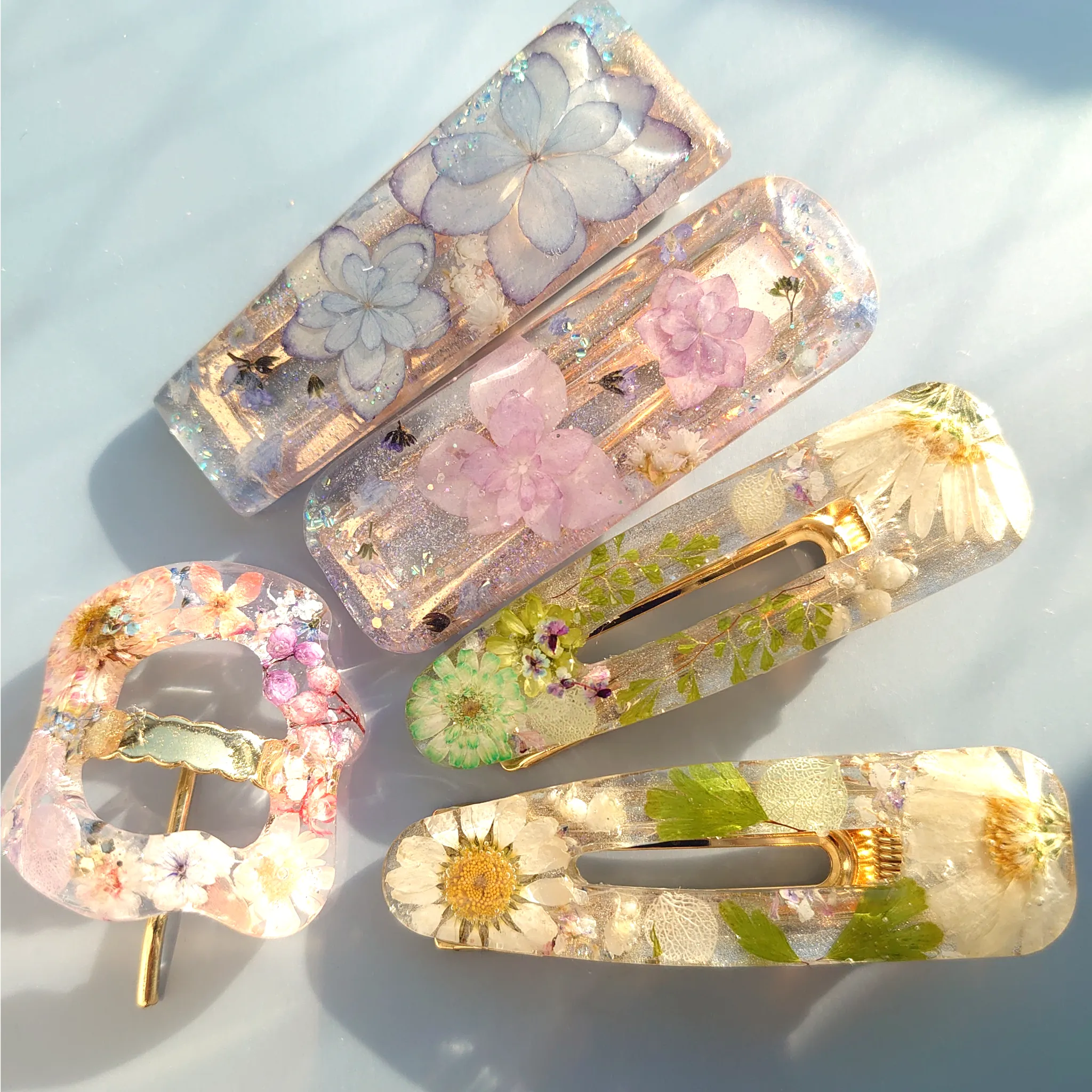まりりんSHOPさんのレジン作品 | 【6本セット】ヘアクリップ ヘアピン  ピンクゴールド 中抜...