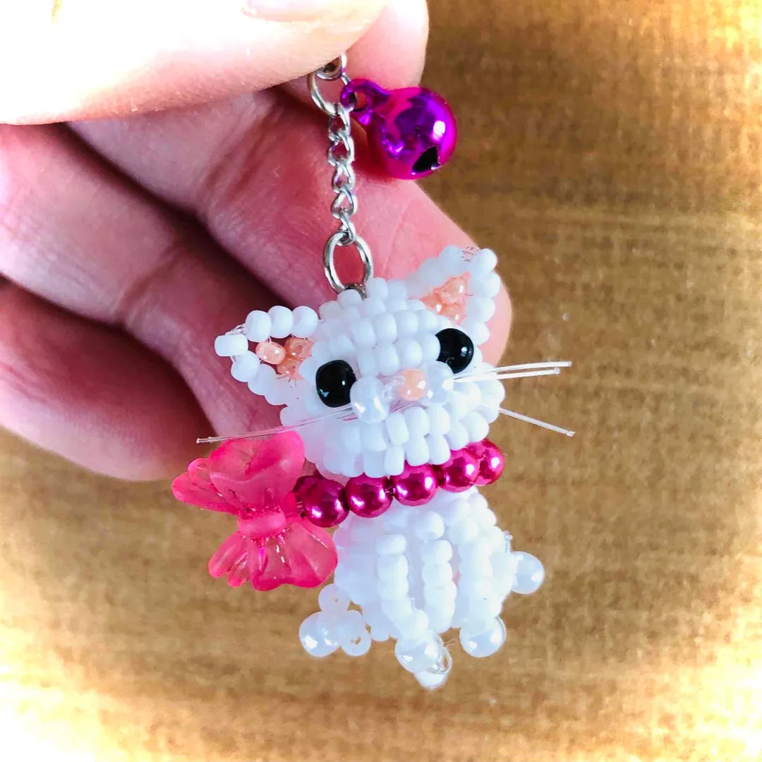 suzuharuさんのビーズ作品 | ビーズキット 携帯アクセサリー＆チャーム 子猫ちゃんツインズ...