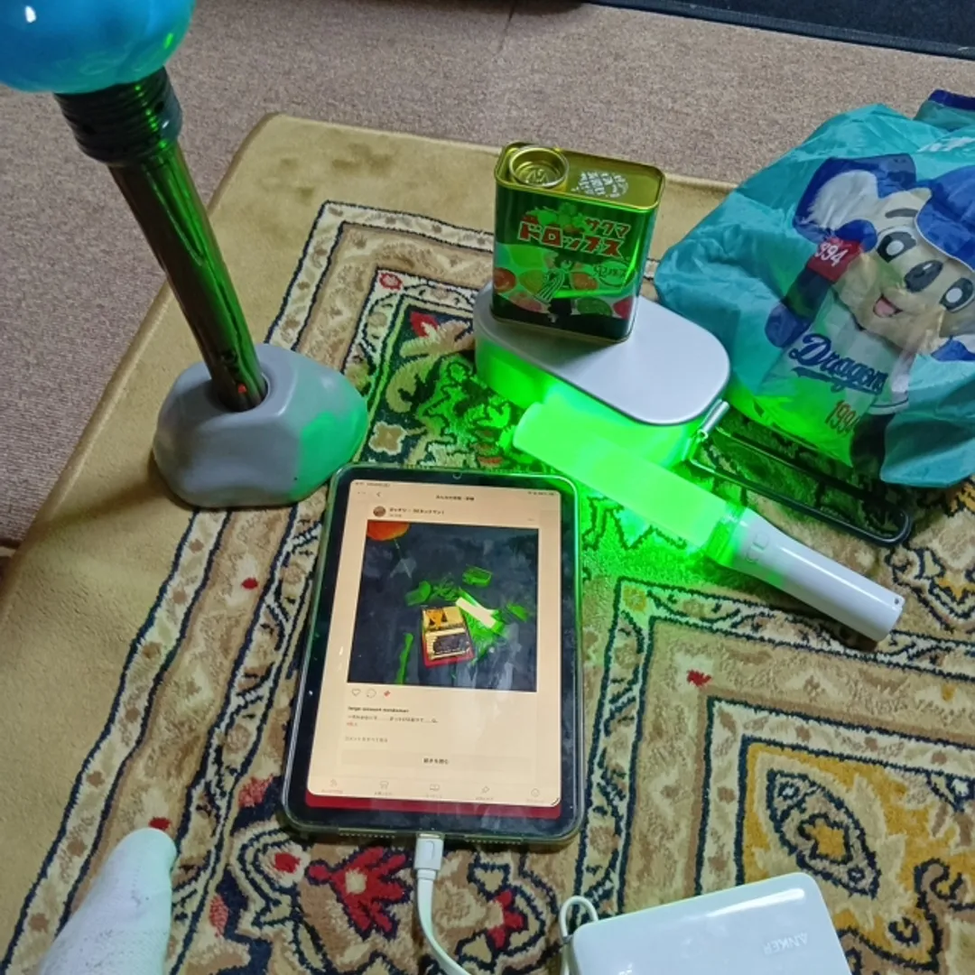 ガッチリ⚡️🚧ネンドマン！さんの粘土作品 | ペンライト！