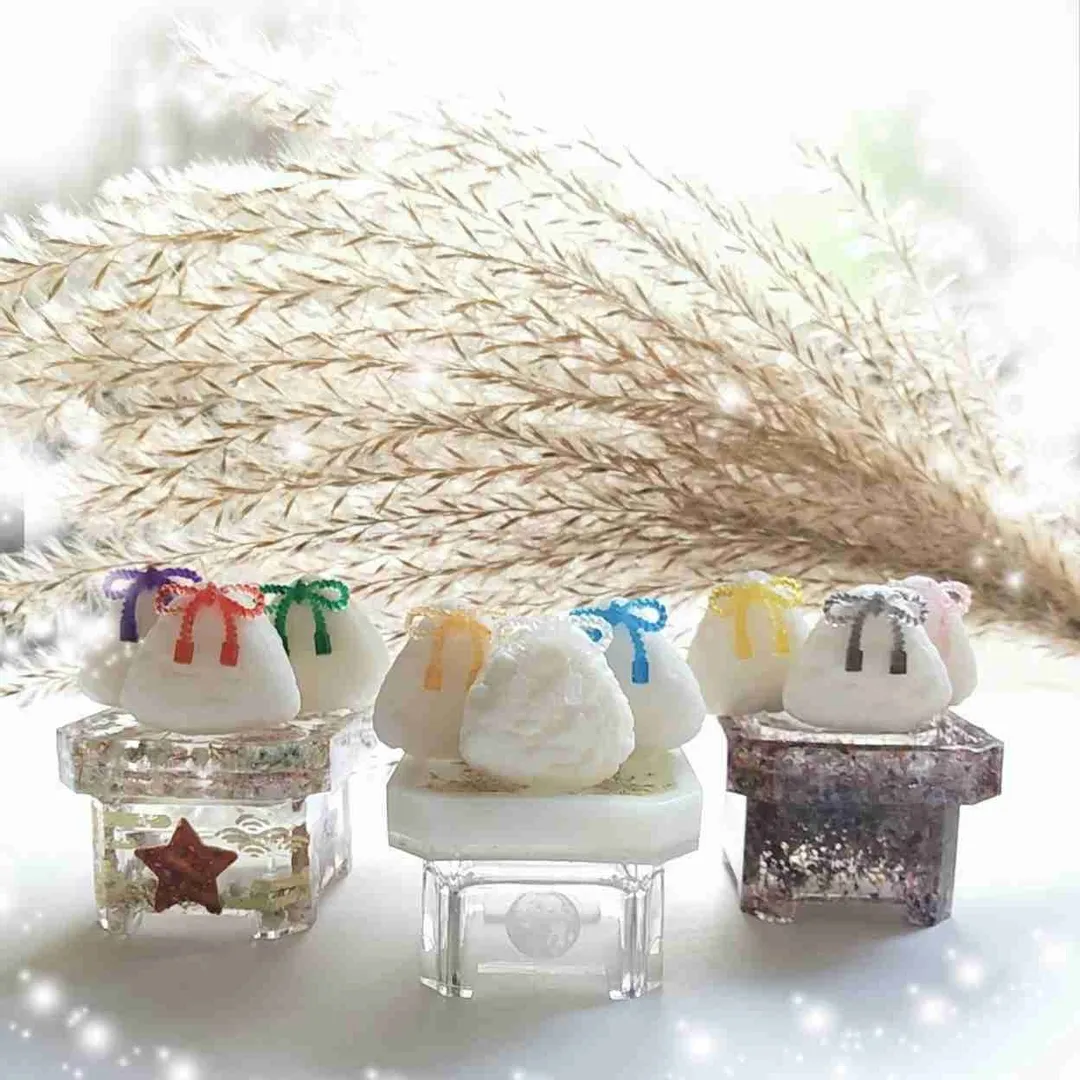 S.snowさんのレジン作品 | ★【シリコン型・モールド】かがみもちMサイズ 三方付き シリ...