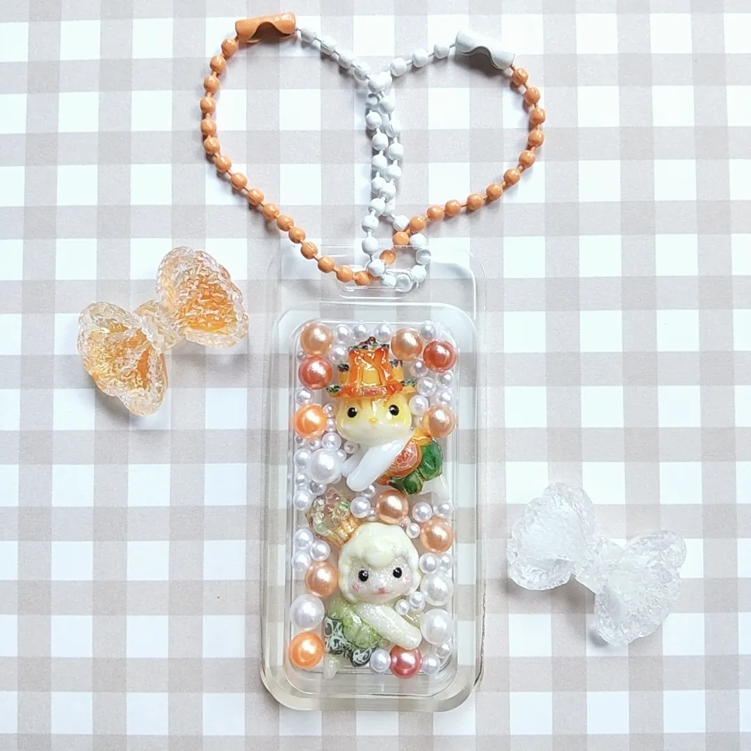 S.snowさんのレジン作品 | シリコンモールド ウサギ ミニチュア ゴージャス 可愛い衣装...