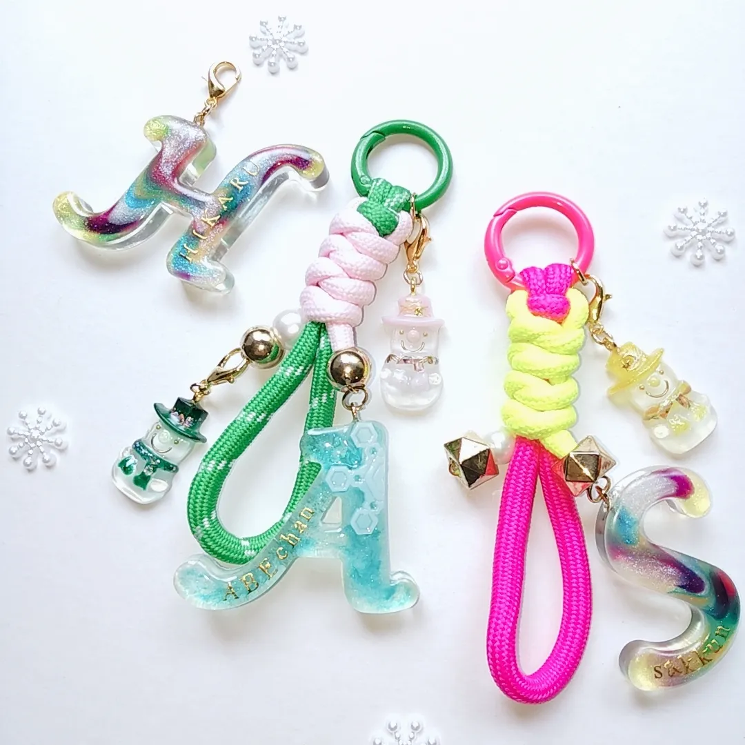 S.snowさんのレジン作品 | パラコードストラップ カラフル 5個セット