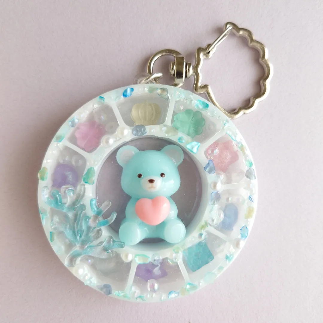 aiko_mさんのレジン作品 | シリコンモールド くま うさぎ 羽 アイス フルーツ デコパ...