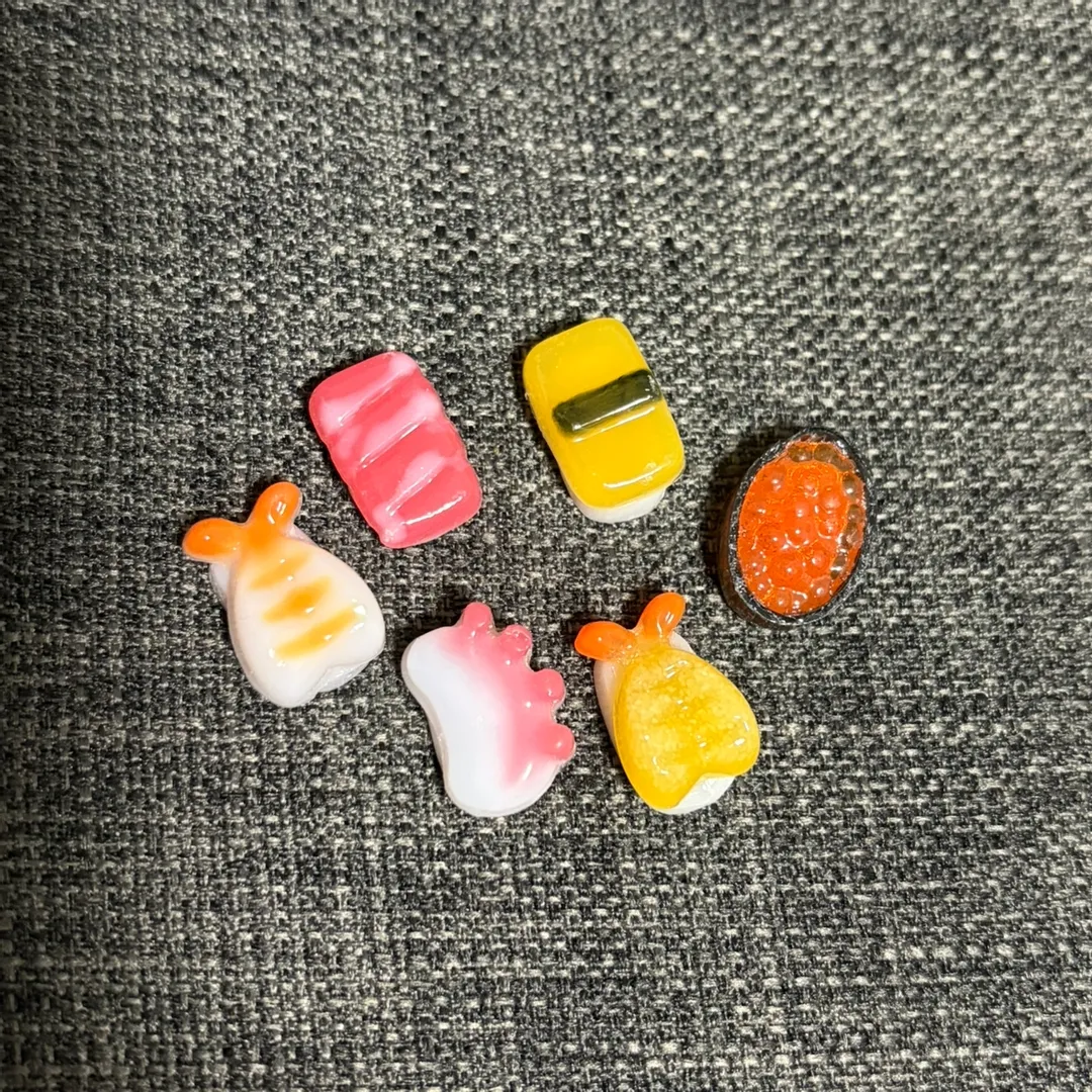 kunkunさんのレジン作品 | ★【レジン用品】100個入 爆盛パック 調色パレット シリコ...