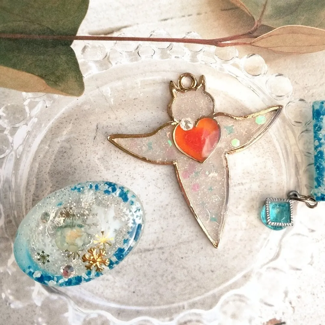 ゆき❄️氷さんのレジン作品 | 高品質 国産 レジン液 作家のためのレジン 100g 200...