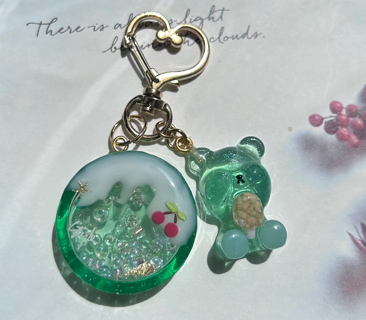 りくえむさんのレジン作品 | 作家のためのレジン 200g