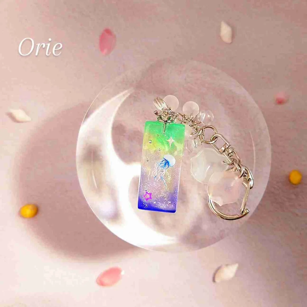 Orie（オリエ）さんのレジン作品 | 作家のためのレジン 200g
