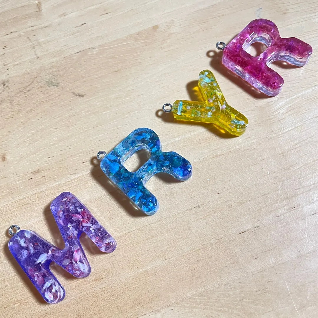 うーぴー𐐪🥚𐑂さんのレジン作品 | レジン液 高品質 作家のためのレジン 100g 200g 4...