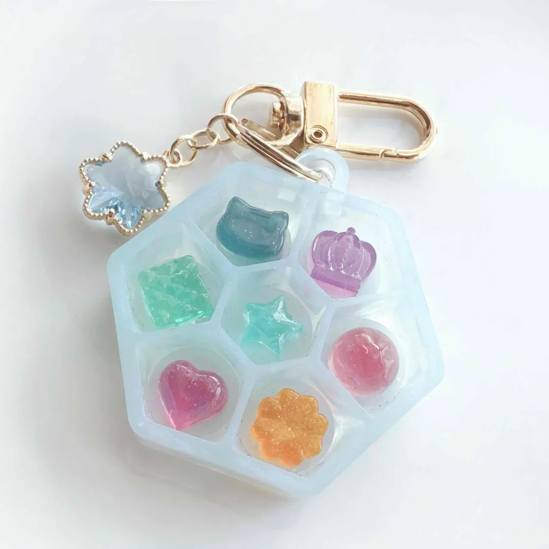 Bugfixさんのレジン作品 | 【定期便】作家のためのレジン 200g