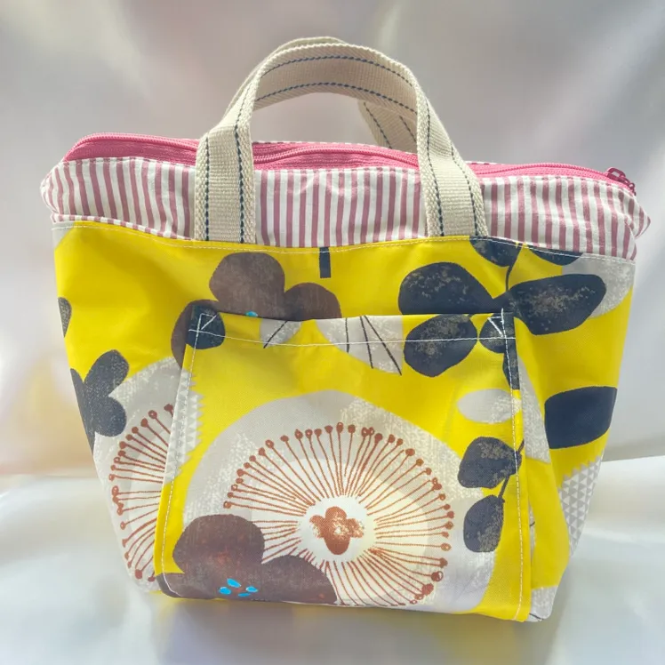 nyantostoneさんのソーイング作品 | ナイロンオックス　欧米花柄　カットクロス