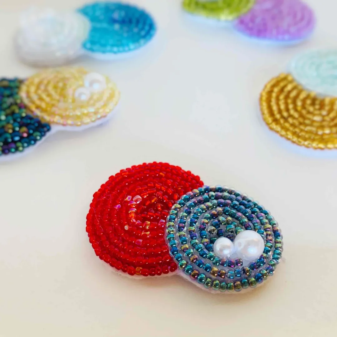 うさうささんのビーズ作品 | ビーズ 金具 ブローチピン カブセ 10個入り ゴールド・シ...