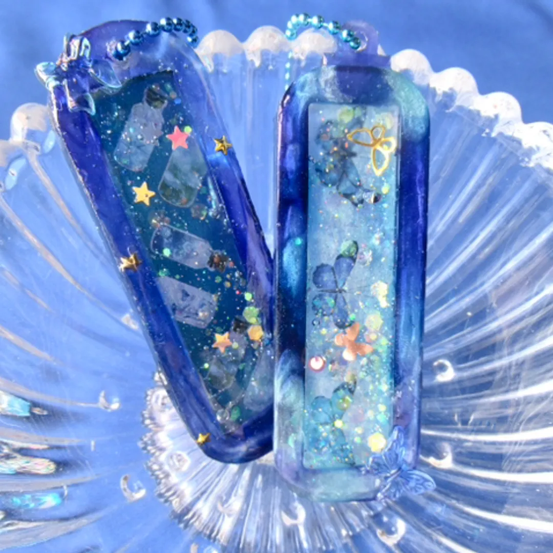 Yas /青ヰ鱗さんのレジン作品 | マステモールド シャカシャカ 通し穴付き カンも作れる 2種...