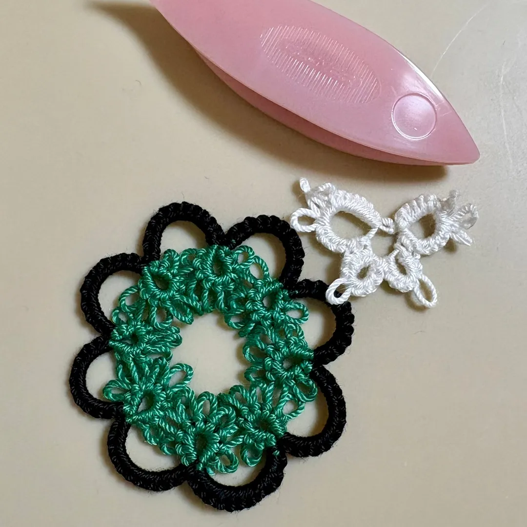 うさぎもどきさんの編み物作品 | レース糸 『エミーグランデ カラーズ 901(黒)番色』 O...