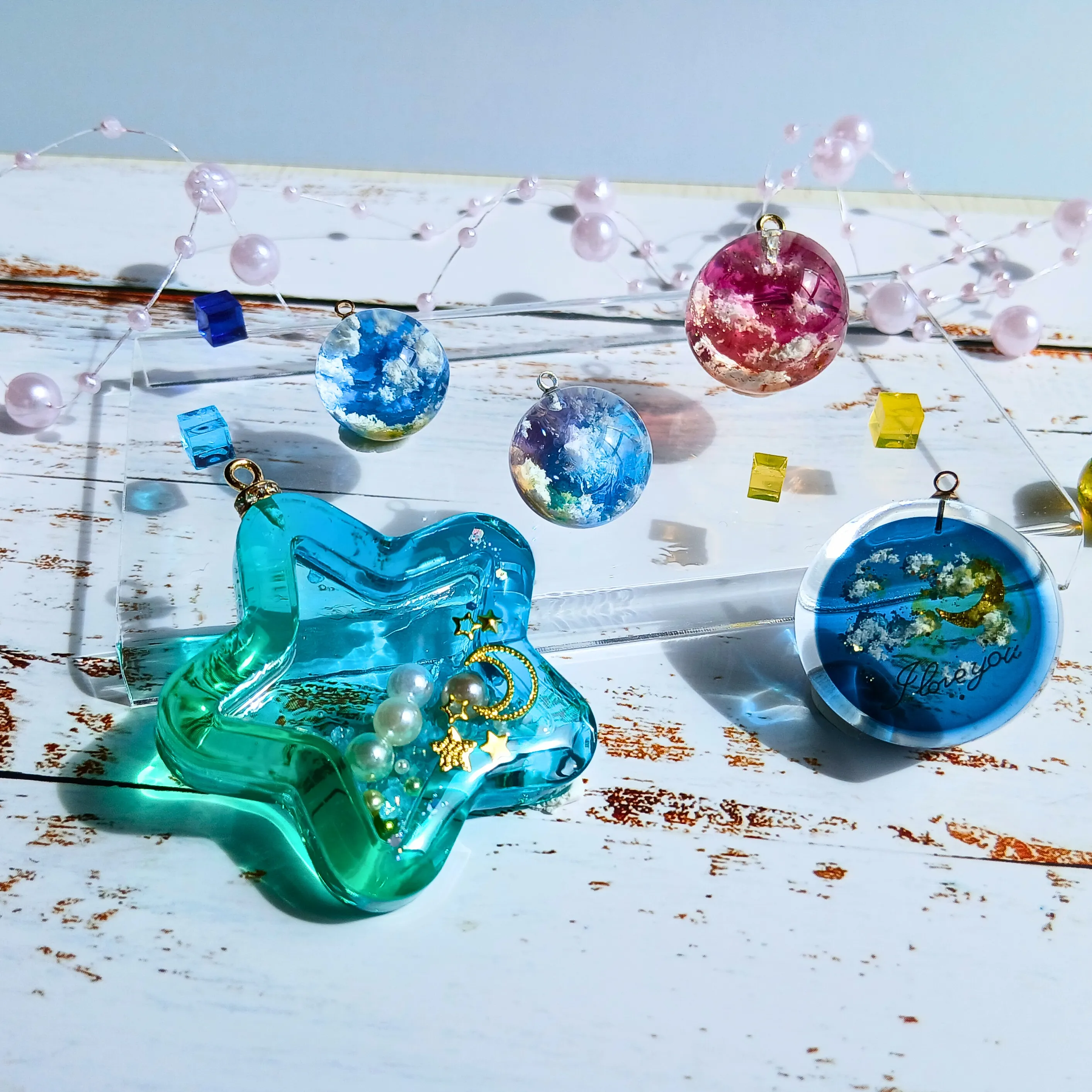 さとさんのレジン作品 | 【レビュー特典あり】超改良【大容量UV-LEDレジン液】まさ...
