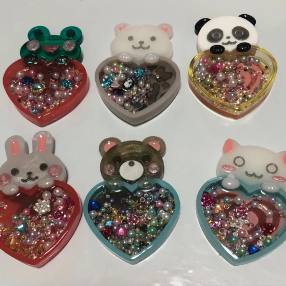 A-tan108さんのレジン作品 | シリコンモールド 動物とハートのシャカシャカセット キーホル...