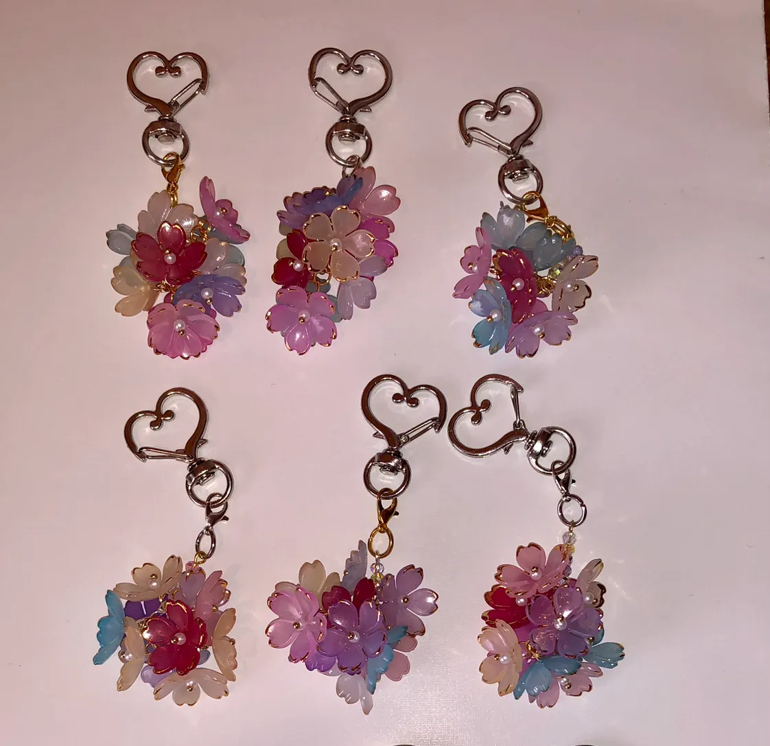 mukumuku55さんのビーズ作品 | SHEIN 桜の花びら ビーズ 混合色(リンク先とサイズが違...