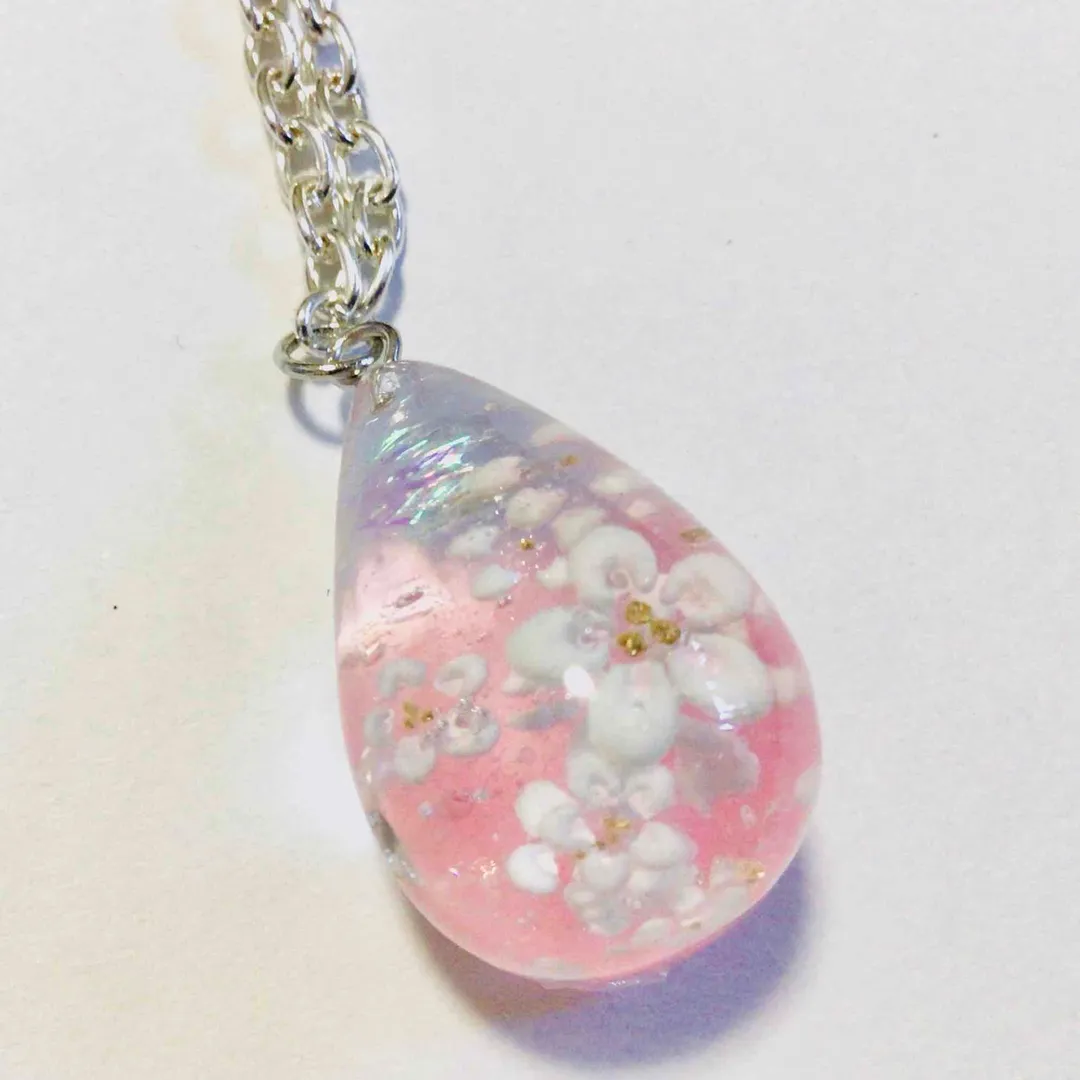 COLLONさんのレジン作品 | 【大容量UV-LEDレジン液】70g 『コスパ＆クオリティー...