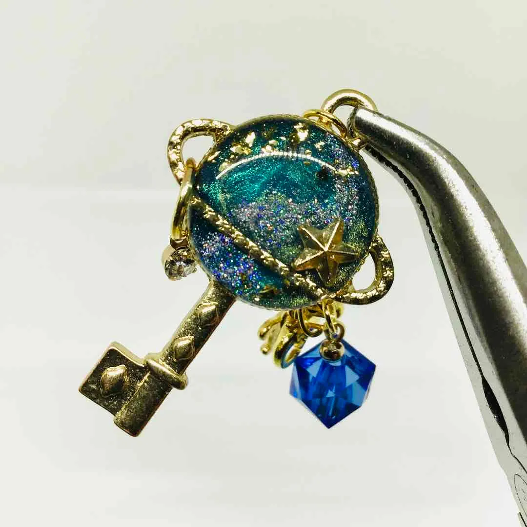 COLLONさんのレジン作品 | 【大容量UV-LEDレジン液】70g 『コスパ＆クオリティー...