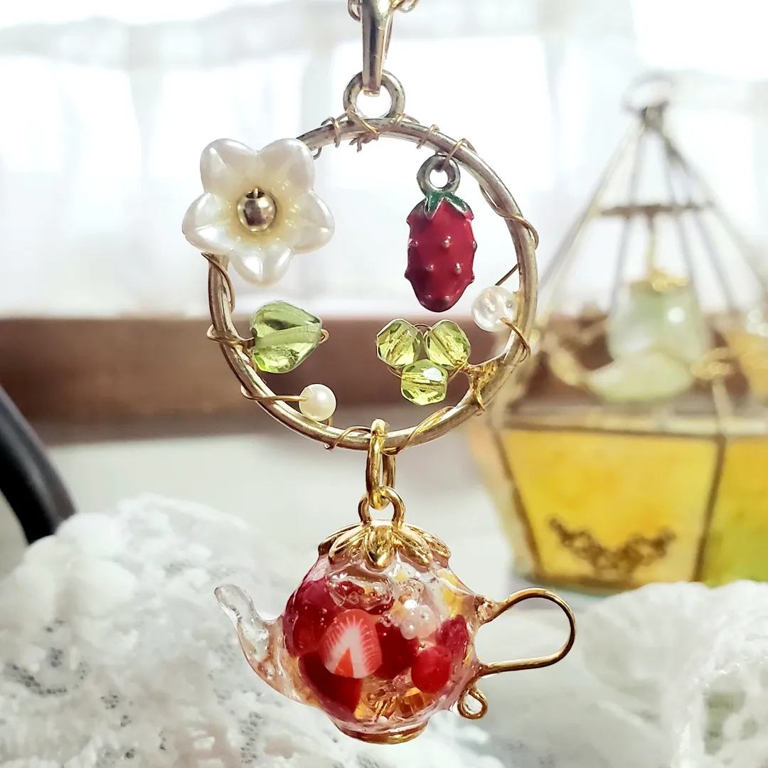 penchanさんのレジン作品 | 【 送料無料 】レジン液 大容量 200g UV-LED対応...