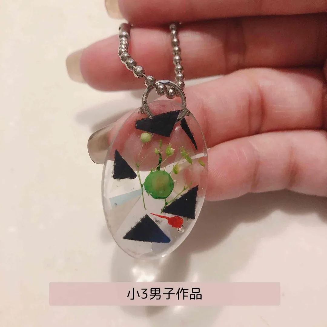 Mimosaさんのレジン作品 | 超透明【大容量UV-LEDレジン液】70g 『コスパ＆クオリ...