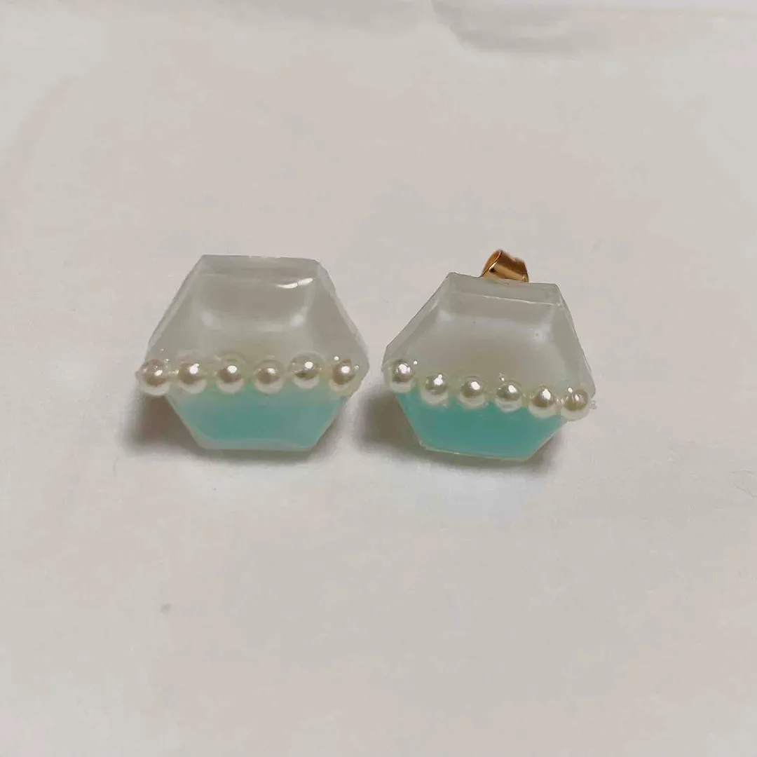 るるるんさんのレジン作品 | UV-LEDレジン 星の雫［ハードタイプ］25ｇ