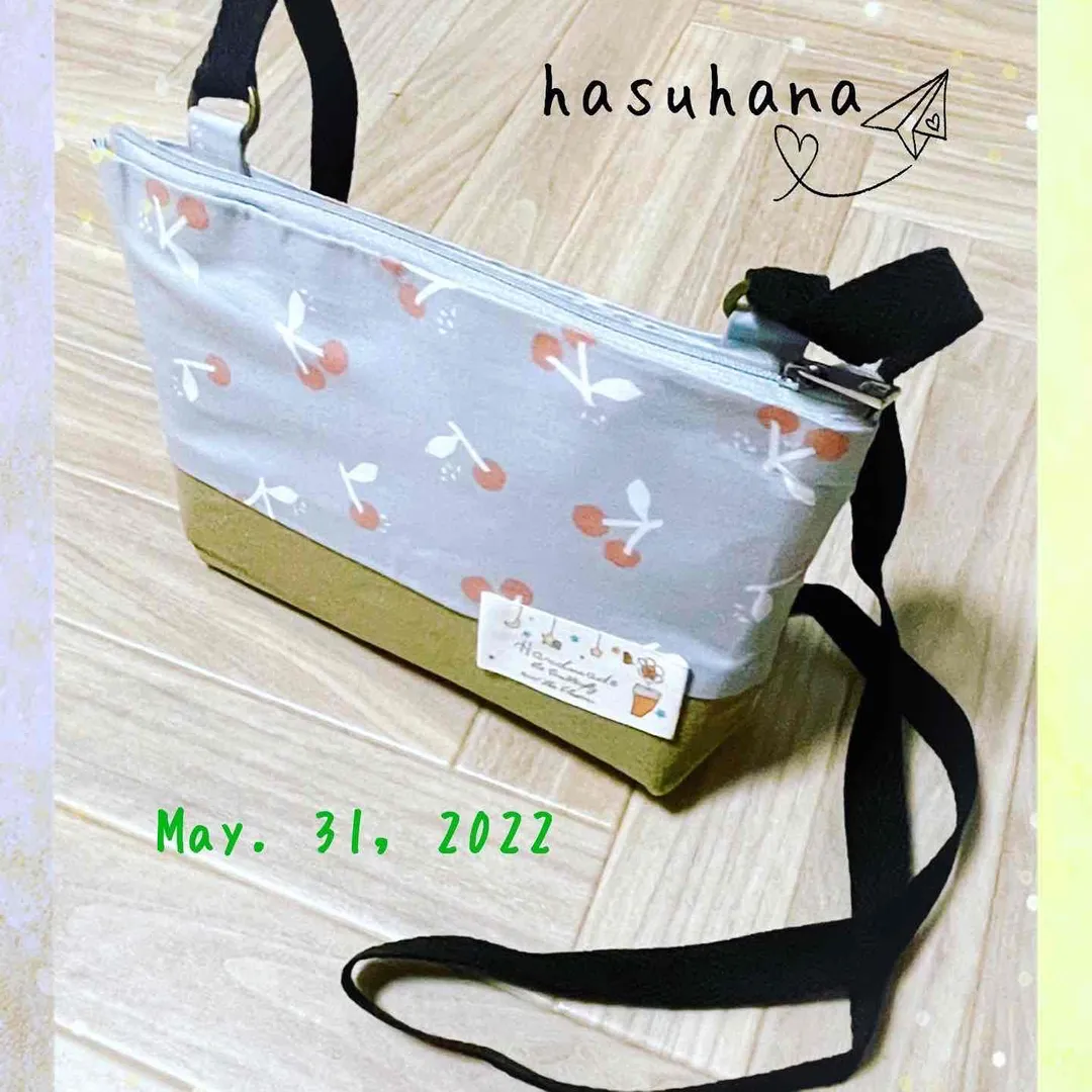 hasuhanaさんのその他の
ハンドメイド作品 | 【メール便OK】抗菌 スライド ビニールポーチ Mサイズ 透...