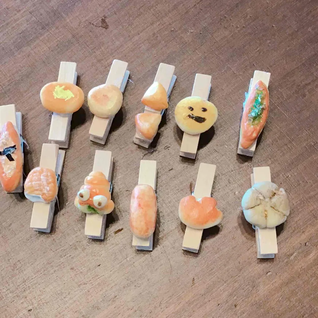 ミニチュア工房ミニ丸さんの粘土作品 | 木製ピンチ  ナチュラルカラー