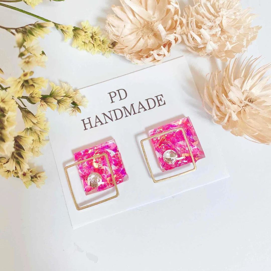 Formes de compassionさんのレジン作品 | 超透明【大容量UV-LEDレジン液】70g 『コスパ＆クオリ...