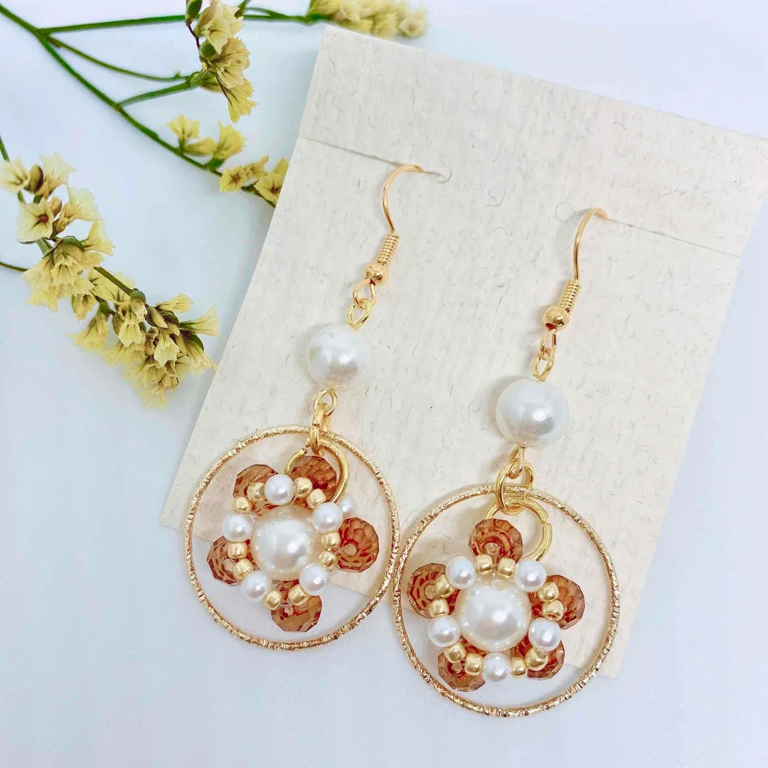 Formes de compassionさんのビーズ作品 | アクリルビーズ ラウンドカット 色＆サイズミックスブラウンシ...