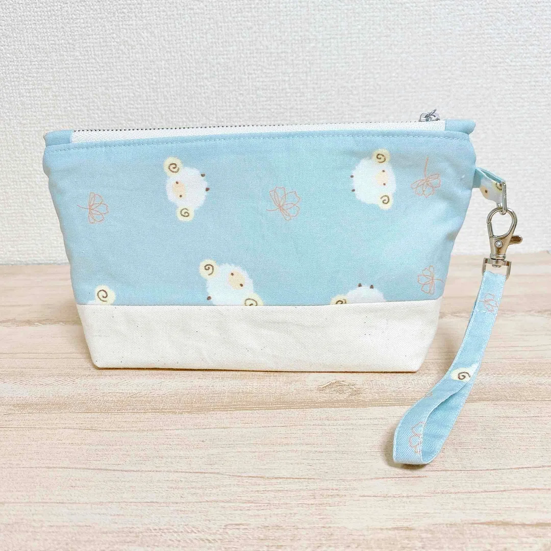 Formes de compassionさんのソーイング作品 | ひつじとお花 くすんだみどり色