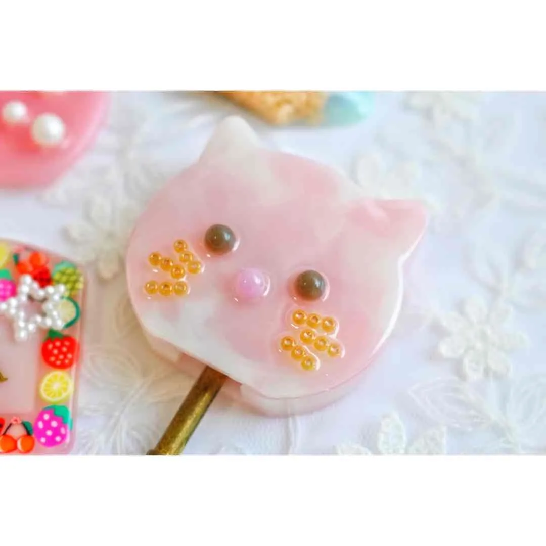 絵里奈さんのレジン作品 | 【定期便】作家のためのレジン 200g