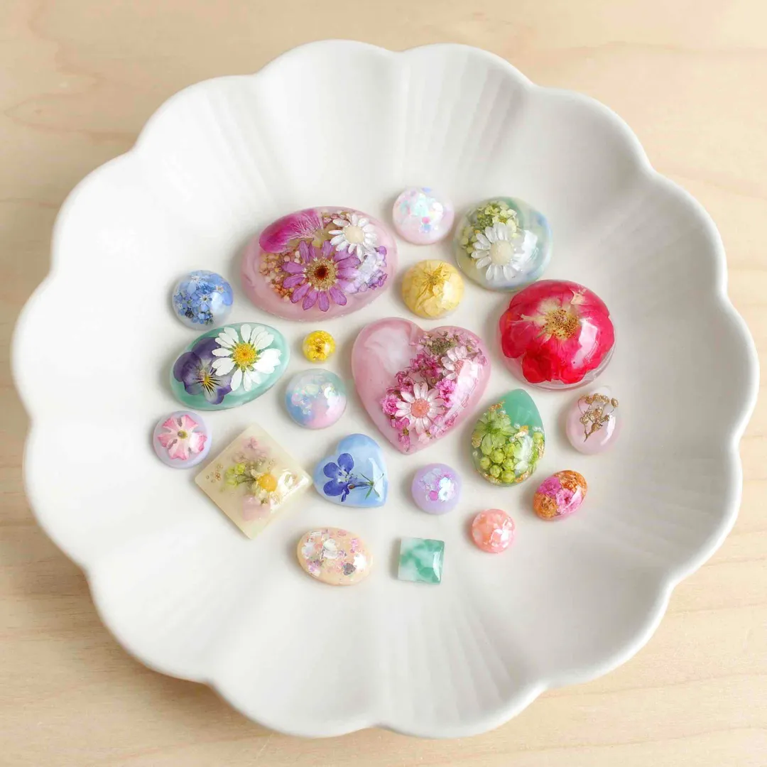絵里奈さんのレジン作品 | 【定期便】作家のためのレジン 200g