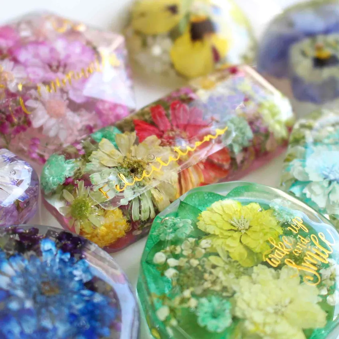 絵里奈さんのレジン作品 | 【定期便】作家のためのレジン 200g