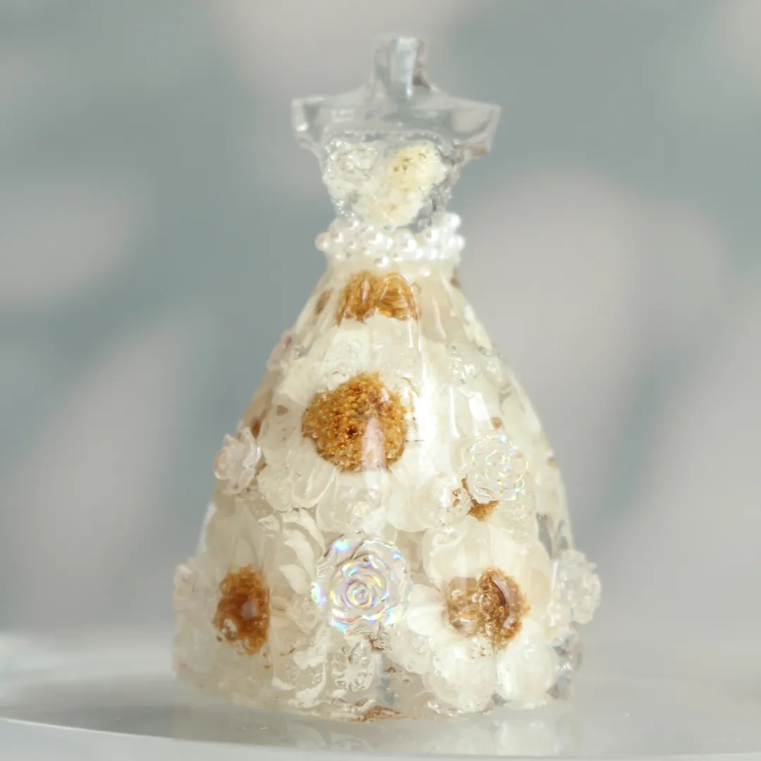 絵里奈さんのレジン作品 | 【定期便】作家のためのレジン 200g