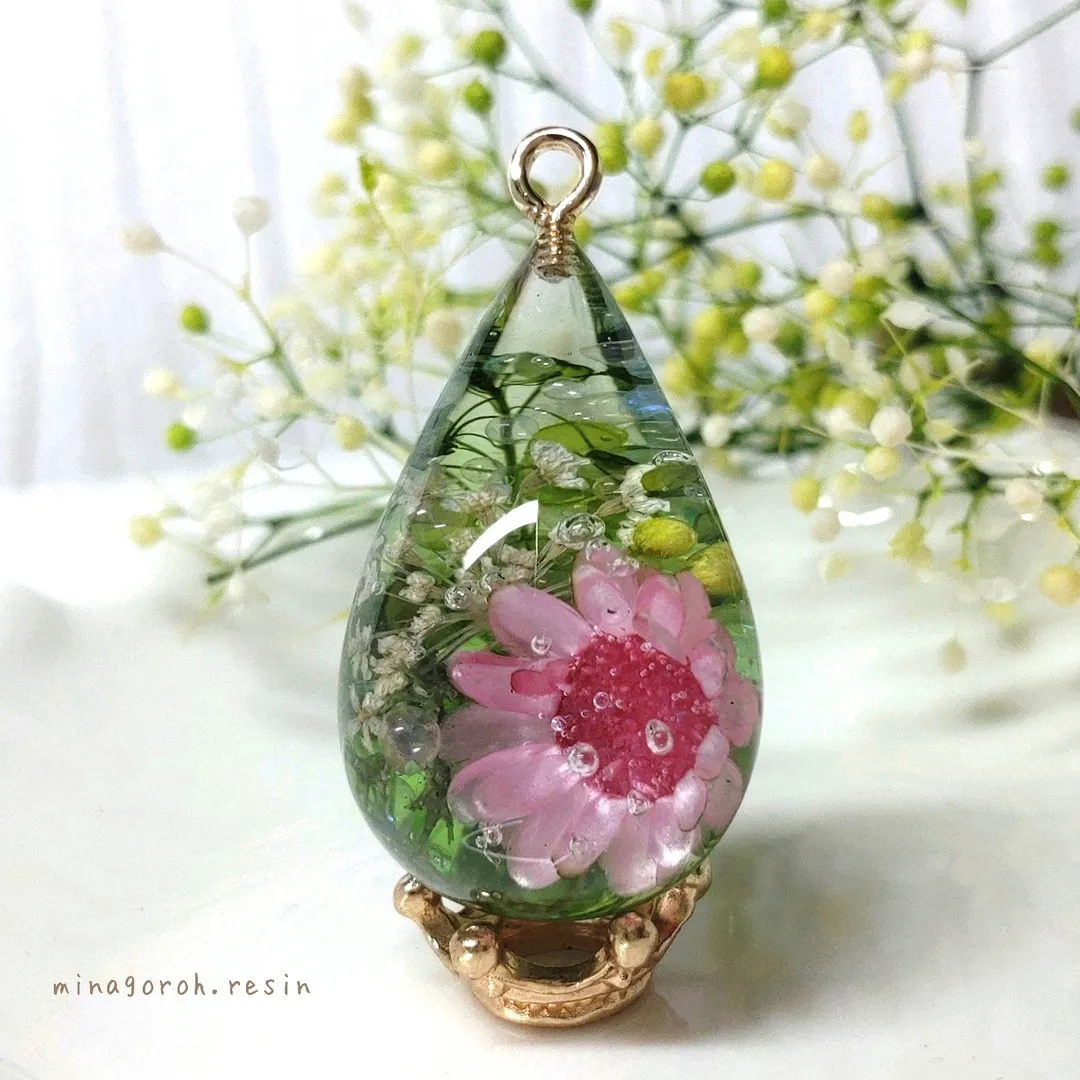 みなごろう♪さんのレジン作品 | 【大容量UV-LEDレジン液】70g 『コスパ＆クオリティー...