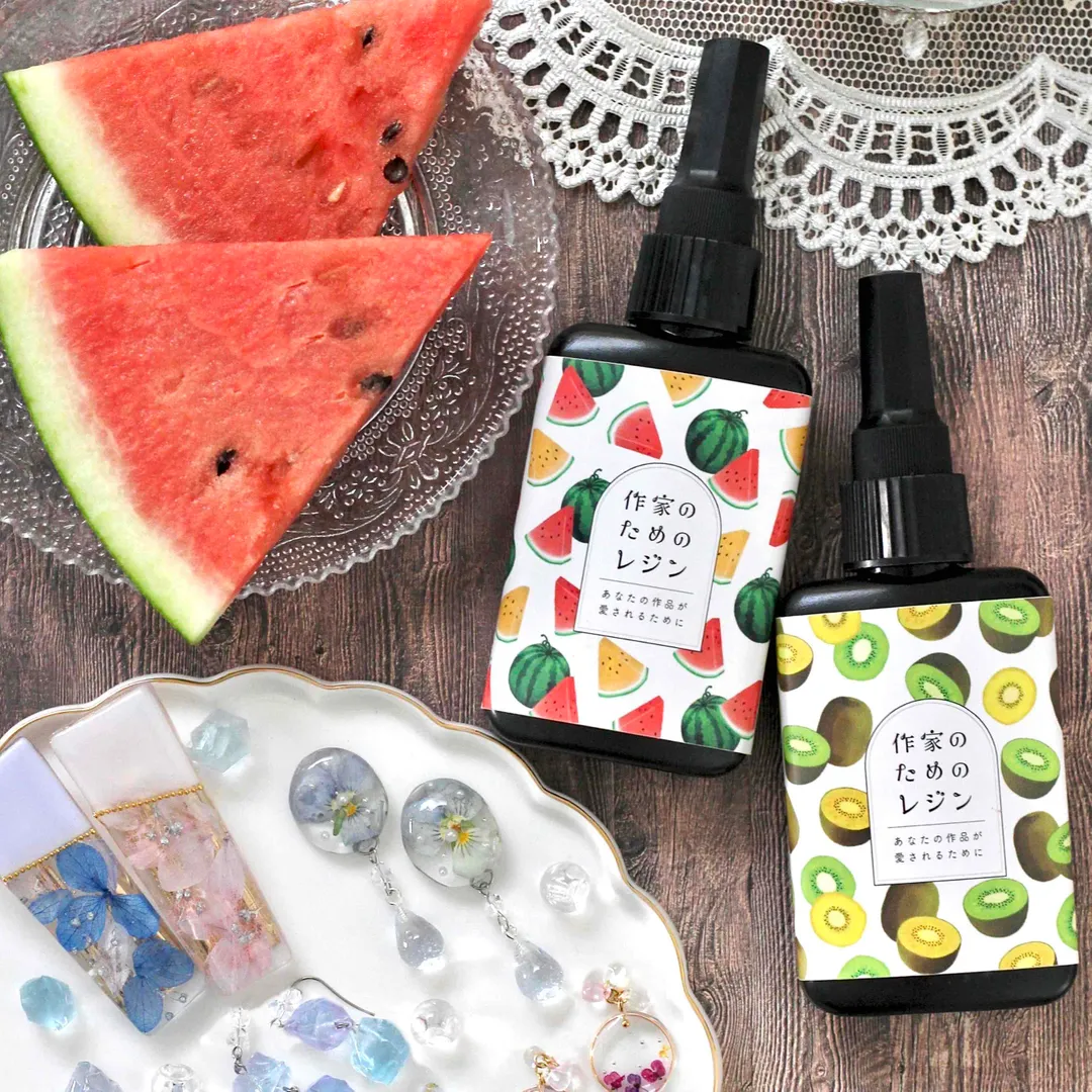 𝐂𝕠𝕞𝕒𝕣𝕚𝕞𝕒𝕕𝕖 (*こまり*)さんのレジン作品 | 【定期便】作家のためのレジン 200g