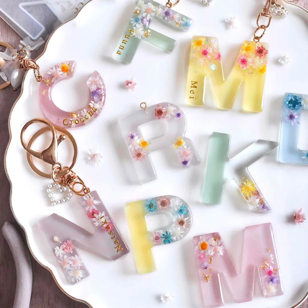 𝐂𝕠𝕞𝕒𝕣𝕚𝕞𝕒𝕕𝕖 (*こまり*)さんのレジン作品 | 作家のためのレジン 100g