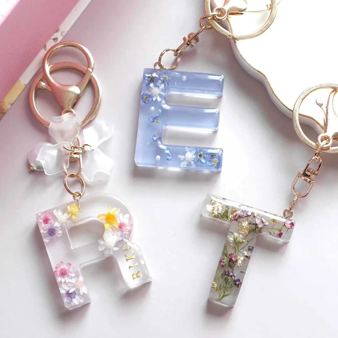 𝐂𝕠𝕞𝕒𝕣𝕚𝕞𝕒𝕕𝕖 (*こまり*)さんのレジン作品 | 【高粘度】作家のためのレジン ぷっくりレジン 100g