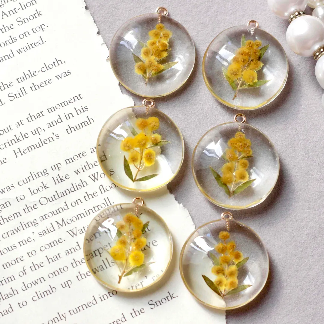 𝐂𝕠𝕞𝕒𝕣𝕚𝕞𝕒𝕕𝕖 (*こまり*)さんのレジン作品 | 作家のためのレジン 100g