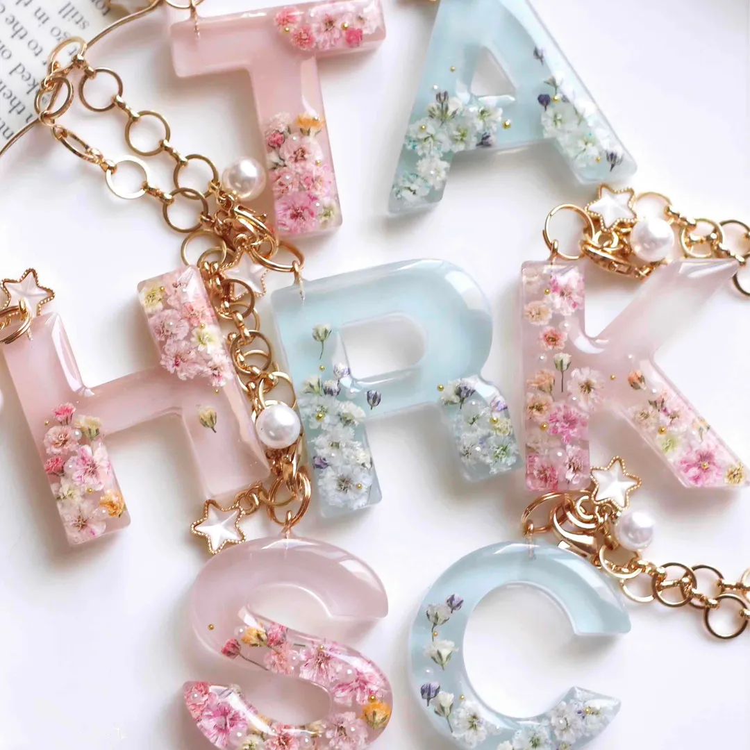 𝐂𝕠𝕞𝕒𝕣𝕚𝕞𝕒𝕕𝕖 (*こまり*)さんのレジン作品 | 【定期便】作家のためのレジン 200g