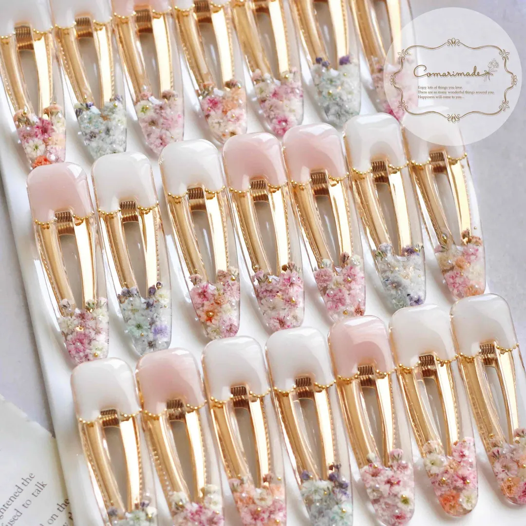 𝐂𝕠𝕞𝕒𝕣𝕚𝕞𝕒𝕕𝕖 (*こまり*)さんのレジン作品 | 【6本セット】ヘアクリップ  ヘアピン ゴールド 中抜き  ...