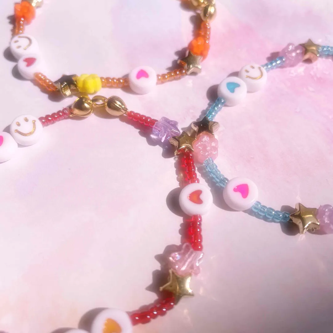 kuririn-mさんのビーズ作品 | 約12×12mm アソート50個入 アクリルビーズ 星型 穴...