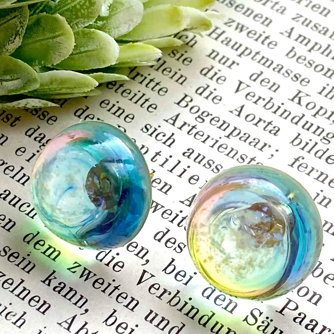 Une｜レジンアクセサリーさんのレジン作品 | 人魚の涙 UV LED レジン液 日本製 大容量 225g(...