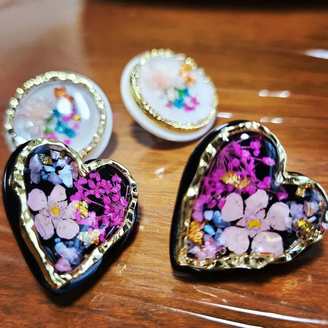 handmadeworks ARIAさんのレジン作品 | ドライフラワー 上質 押し花 こでまり 120枚 ネイル パ...