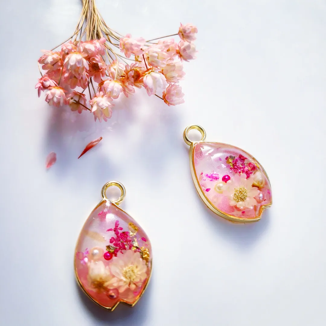 handmadeworks ARIAさんのレジン作品 | 【ドライフラワー】少し小ぶりの12輪　単色　スターフラワー《...