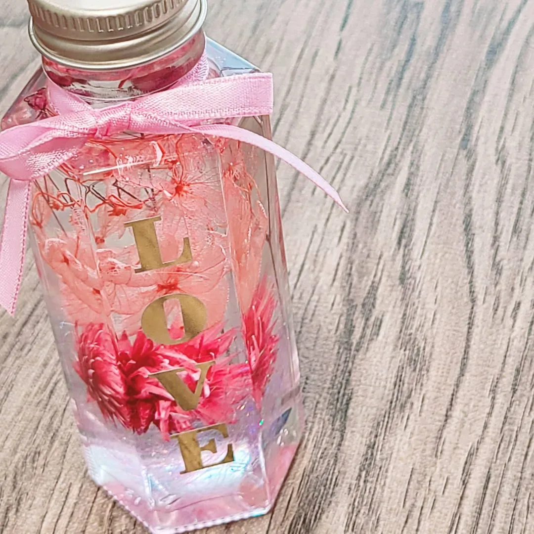 handmadeworks ARIAさんのハーバリウム作品 | 即日★ハーバリウム瓶（六角） 100ml アルミ銀キャップ付...