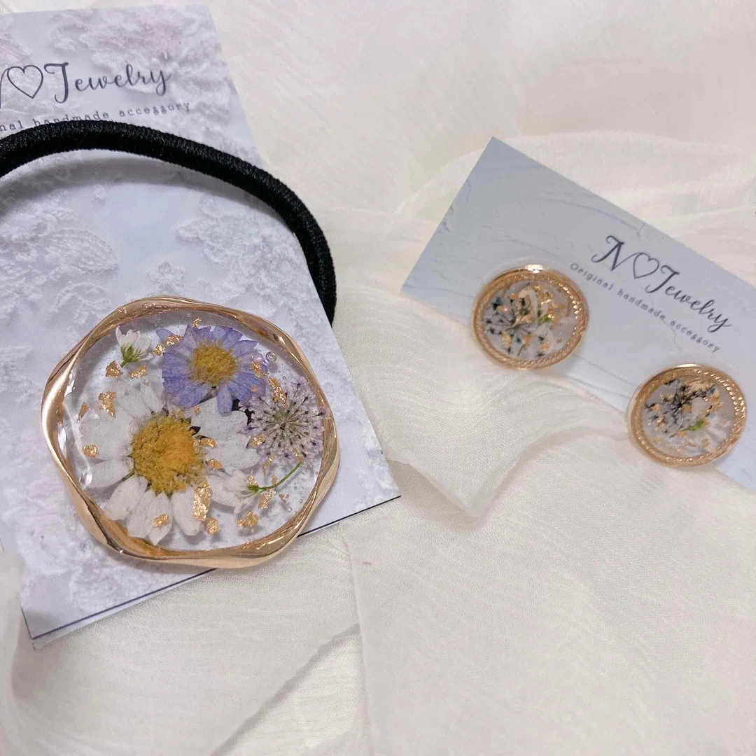 N♡Jewelry‪𓂃 𓈒𓏸◌‬さんのレジン作品 | KIYOHARA Resin Lab レジンラボ LED レ...