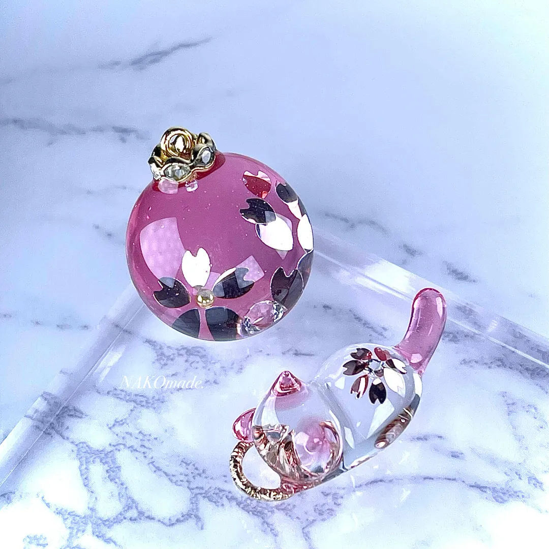 NAKOさんのレジン作品 | レジン液 大容量 最高峰のコスパ レジン 持続する 透明度 ...