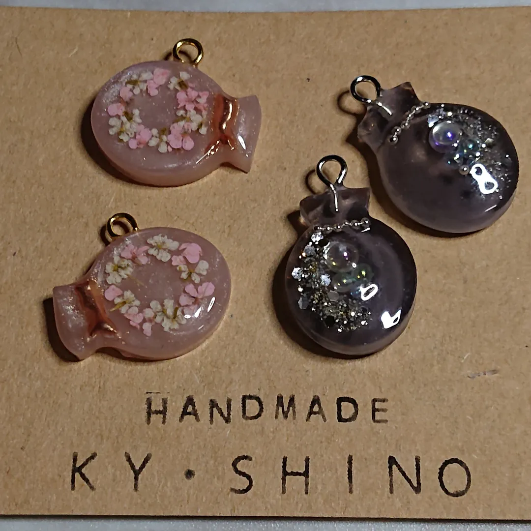 ky.shinoさんのレジン作品 | 15％オフクーポン お買い物マラソン★デコパーツ【44.押し...